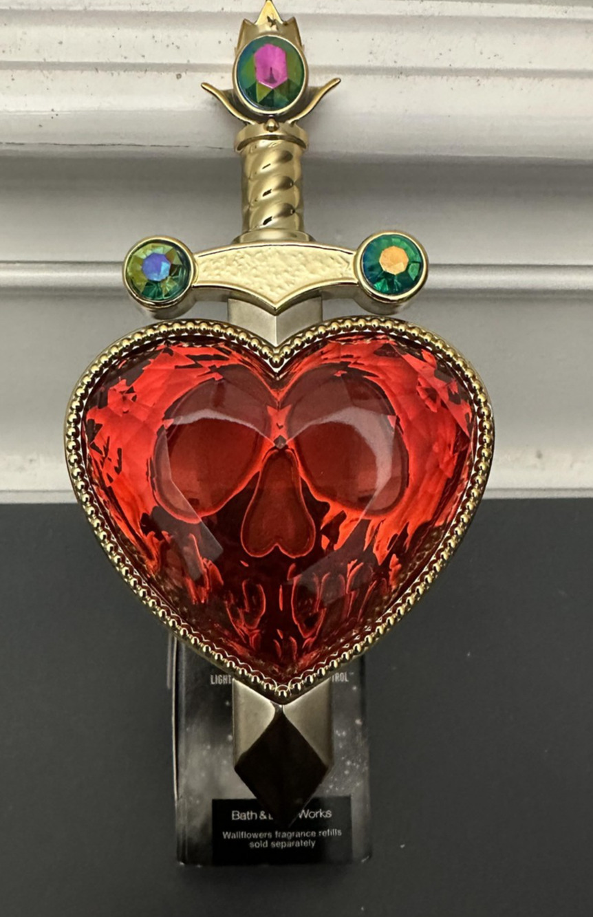 Bath & Body Works Wallflowers Disney Villains Heart Plug In Fragrance Diffuser